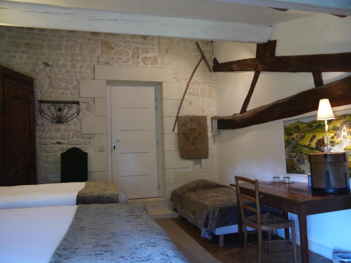 Chambres d'Hôtes - Les Bujours Saint-Georges-des-Côteaux Exterior foto