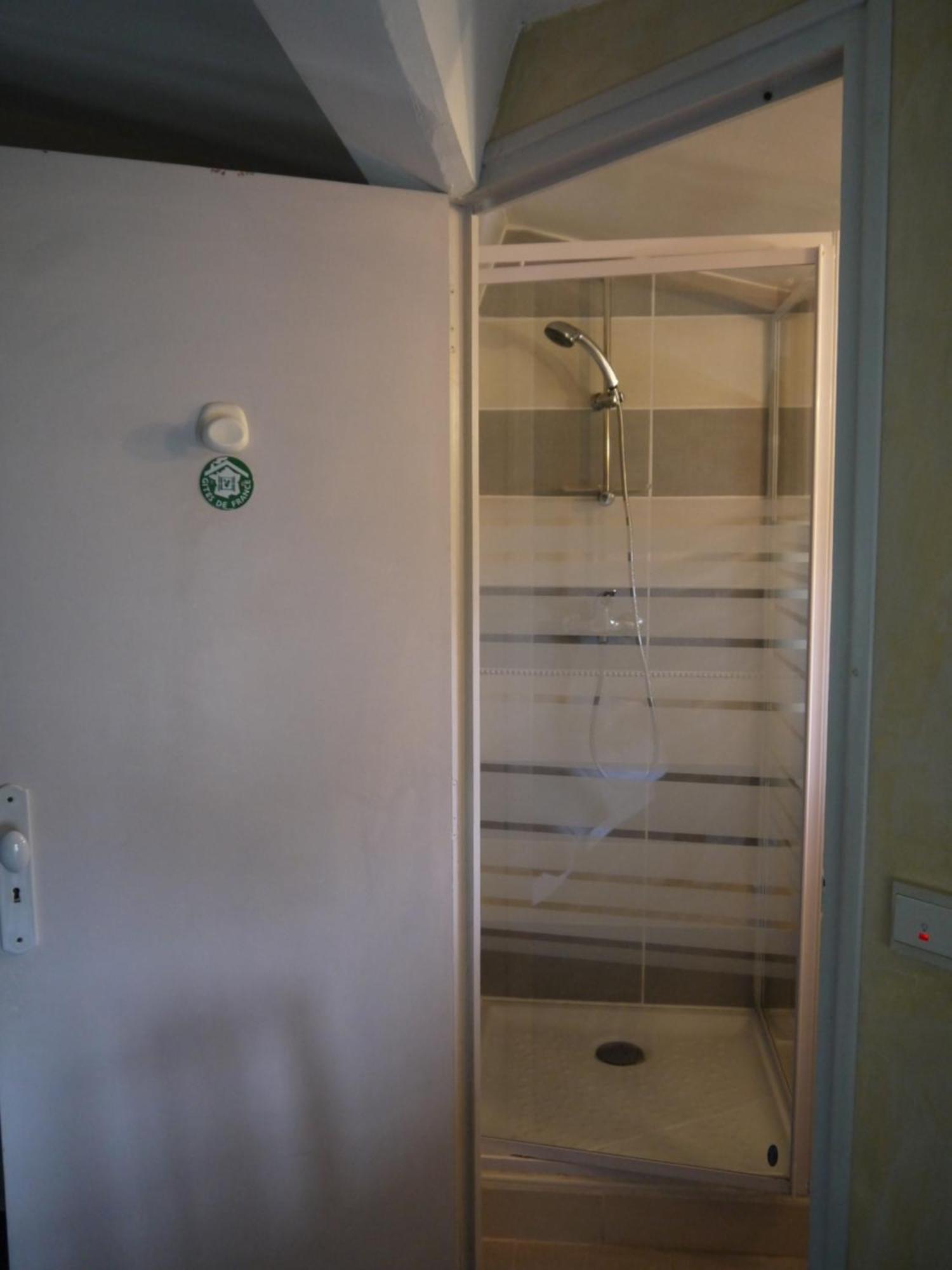Chambres d'Hôtes - Les Bujours Saint-Georges-des-Côteaux Quarto foto